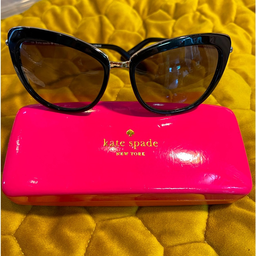 Kate Spade Cat Eye Sunglasses 🕶️